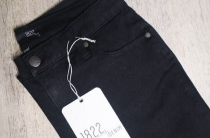 28" Black High Rise Skinny Jeans